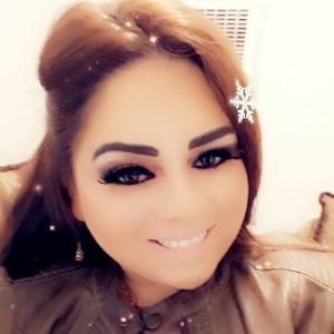 Meet your Posher, Estefani